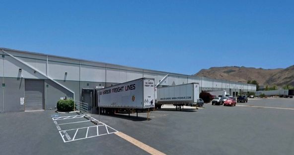 Cubework Sparks: 250 Vista Blvd Ste 101, Sparks, NV 89434